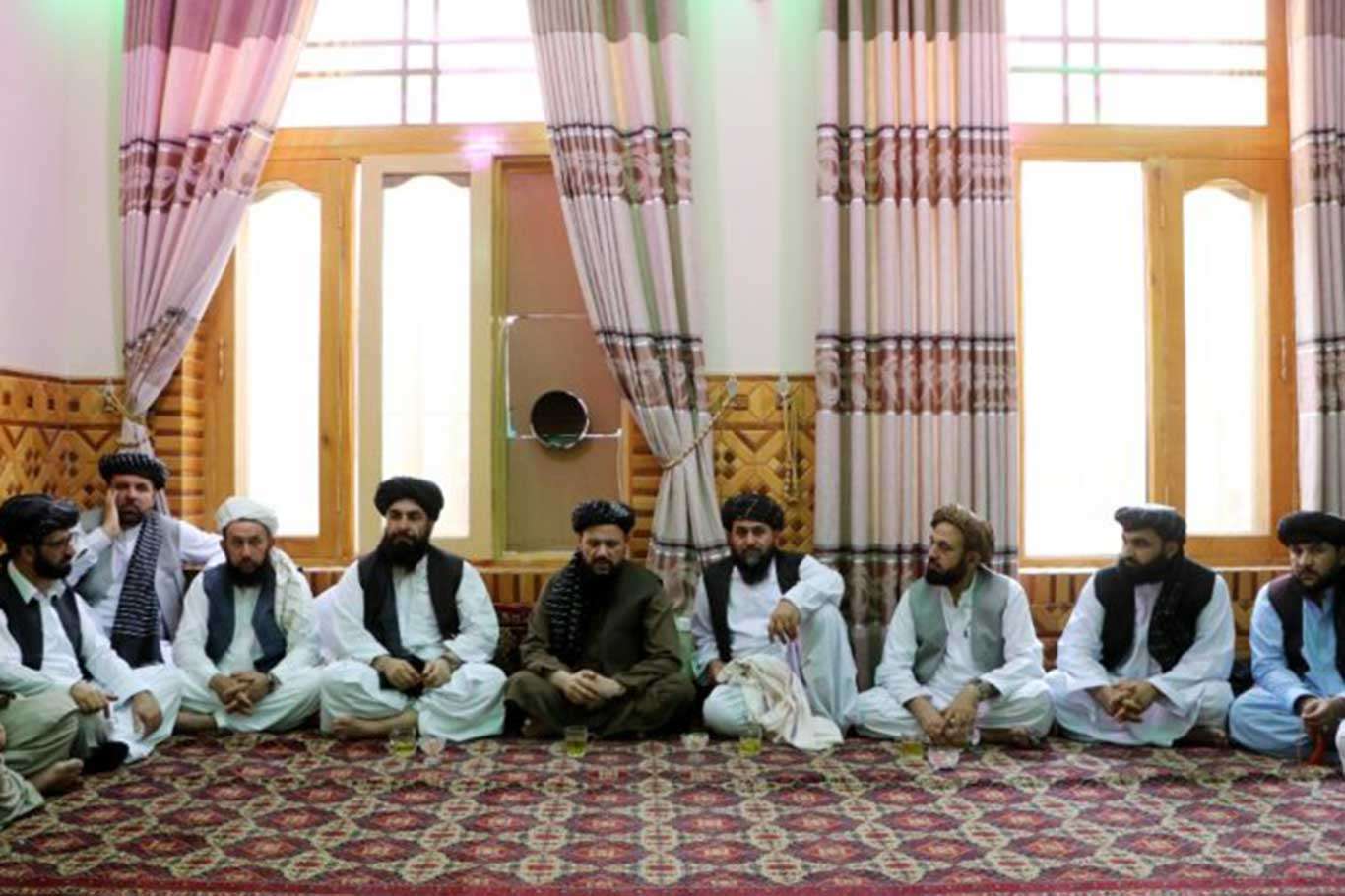 Afghanistan’s supreme leader meets country’s businessmen